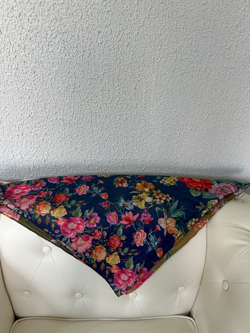 JOHNNY WAS NEUTRA SCARF 💯 SILK Vibrant Floral scarf. Brand New, Summer Must Have - Picture 7 of 17